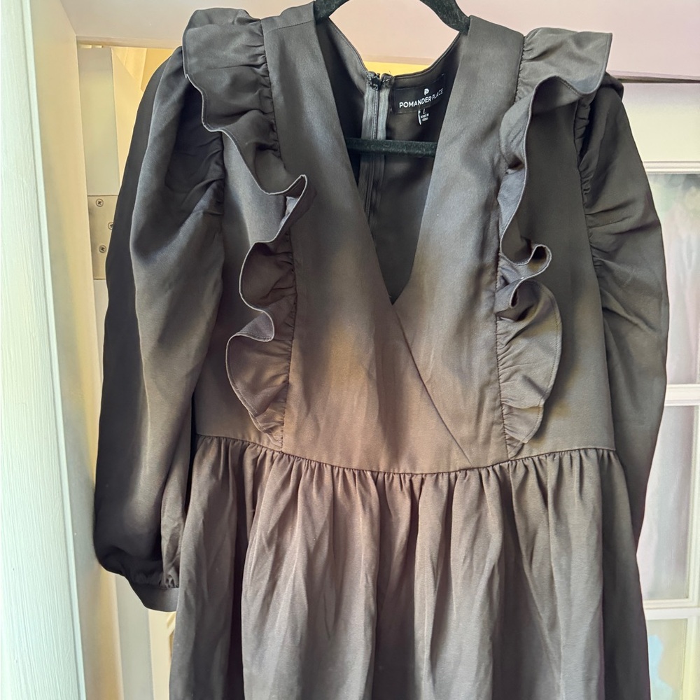 Tuckernuck NWOT Black Ruffle Front Dress